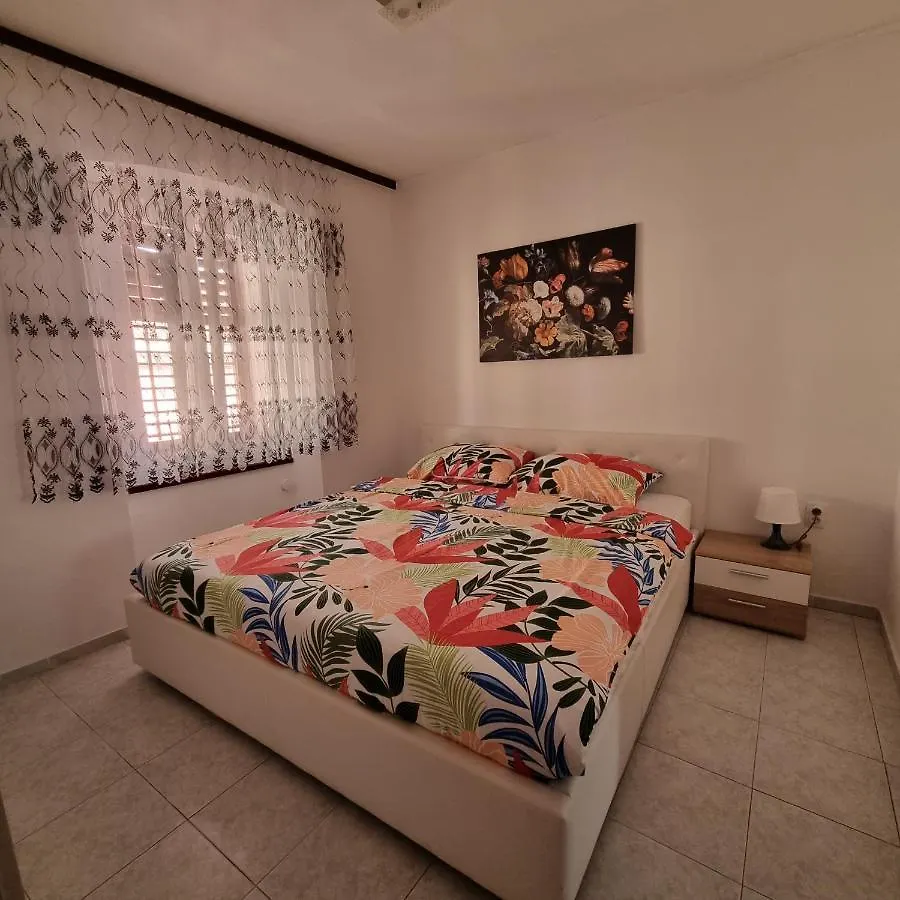 Apartment Apartman Dora With Sea View And Terrace Umag Croatia