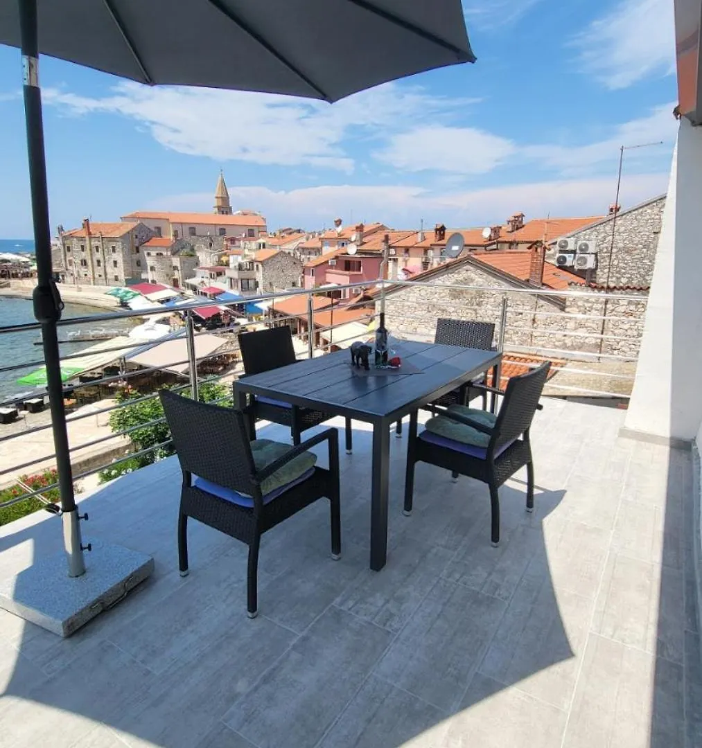 Apartman Dora With Sea View And Terrace Umag